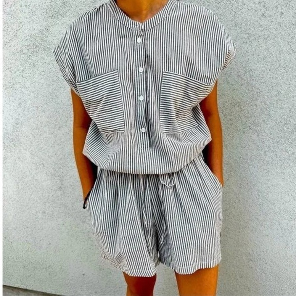 Michael Stars Talula Black White Pinstripe Romper Sleeveless Shorts Size XS